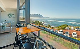 Walker Bay Luxury Seafront Apartment